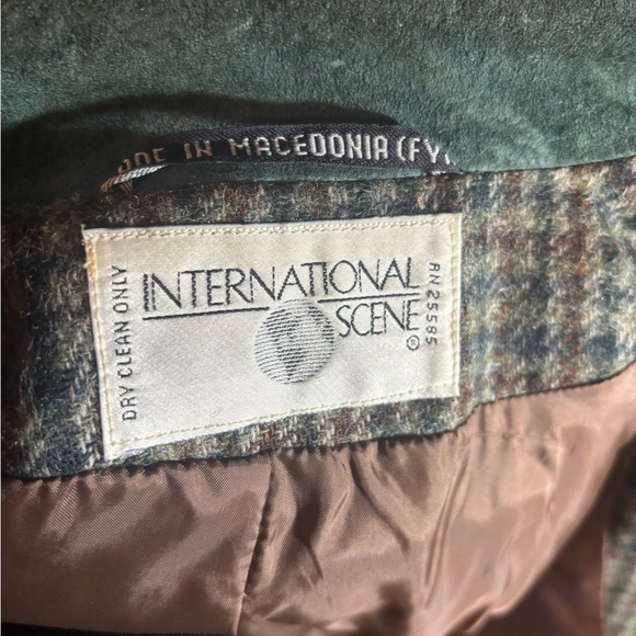 Vintage Houndstooth Blazer with Green Suede Collar - Picture 5 of 6